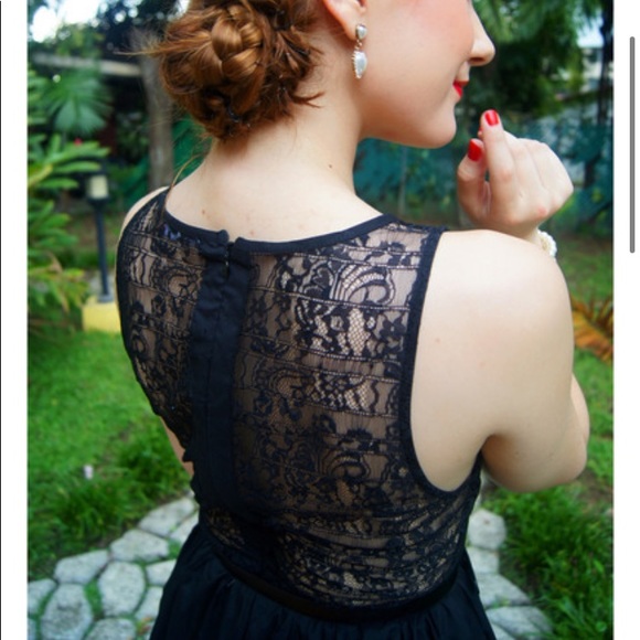 Sugarlips Dresses & Skirts - •3 for $100• Boutique Lace Sleeveless Dress